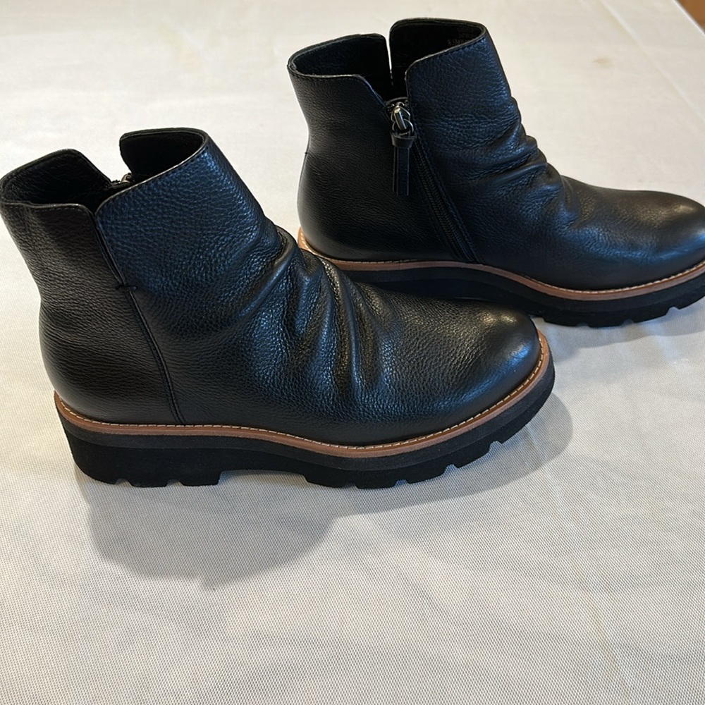 Sofft Women’s Black Leather Boots